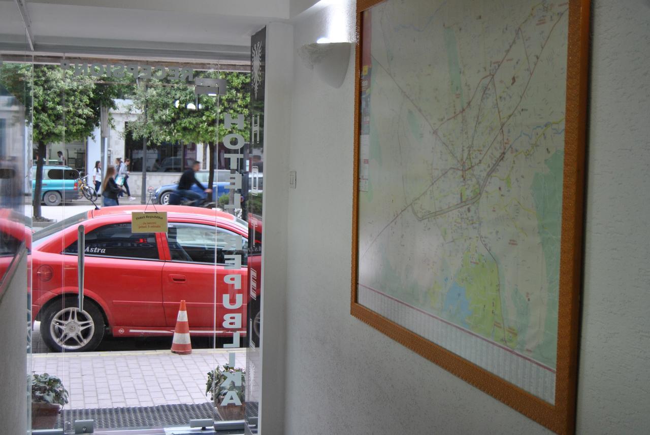 Hotel Republika Tiranë Ngoại thất bức ảnh
