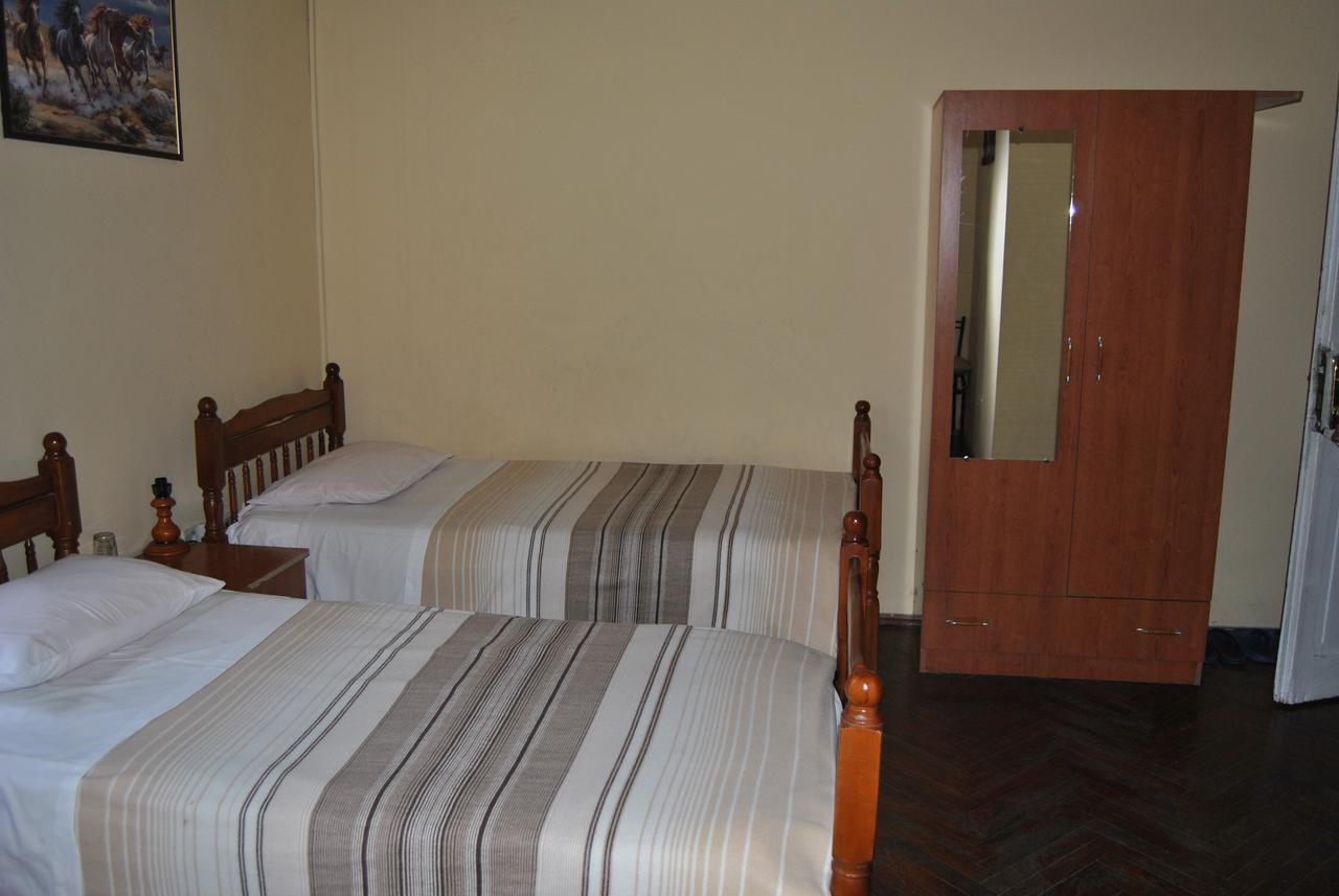 Hotel Republika Tiranë Ngoại thất bức ảnh