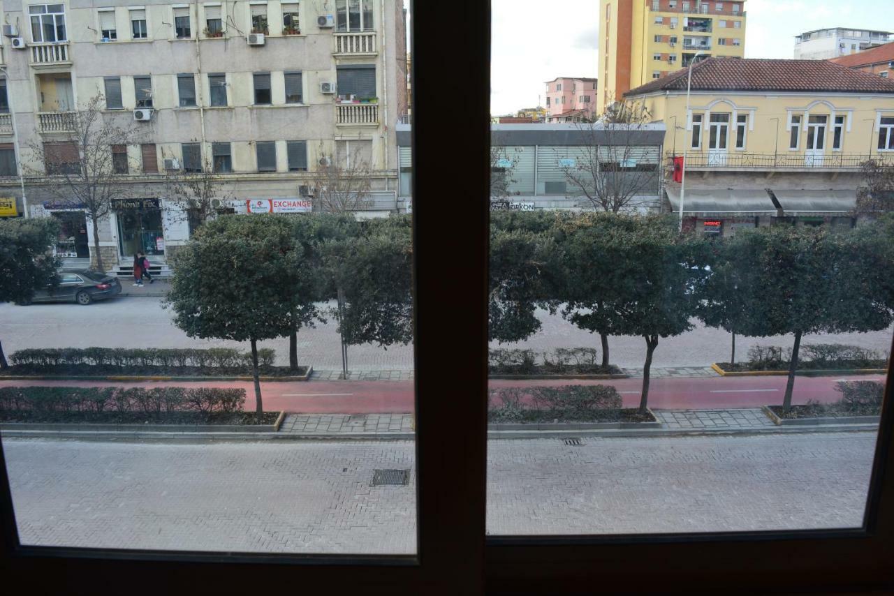Hotel Republika Tiranë Ngoại thất bức ảnh