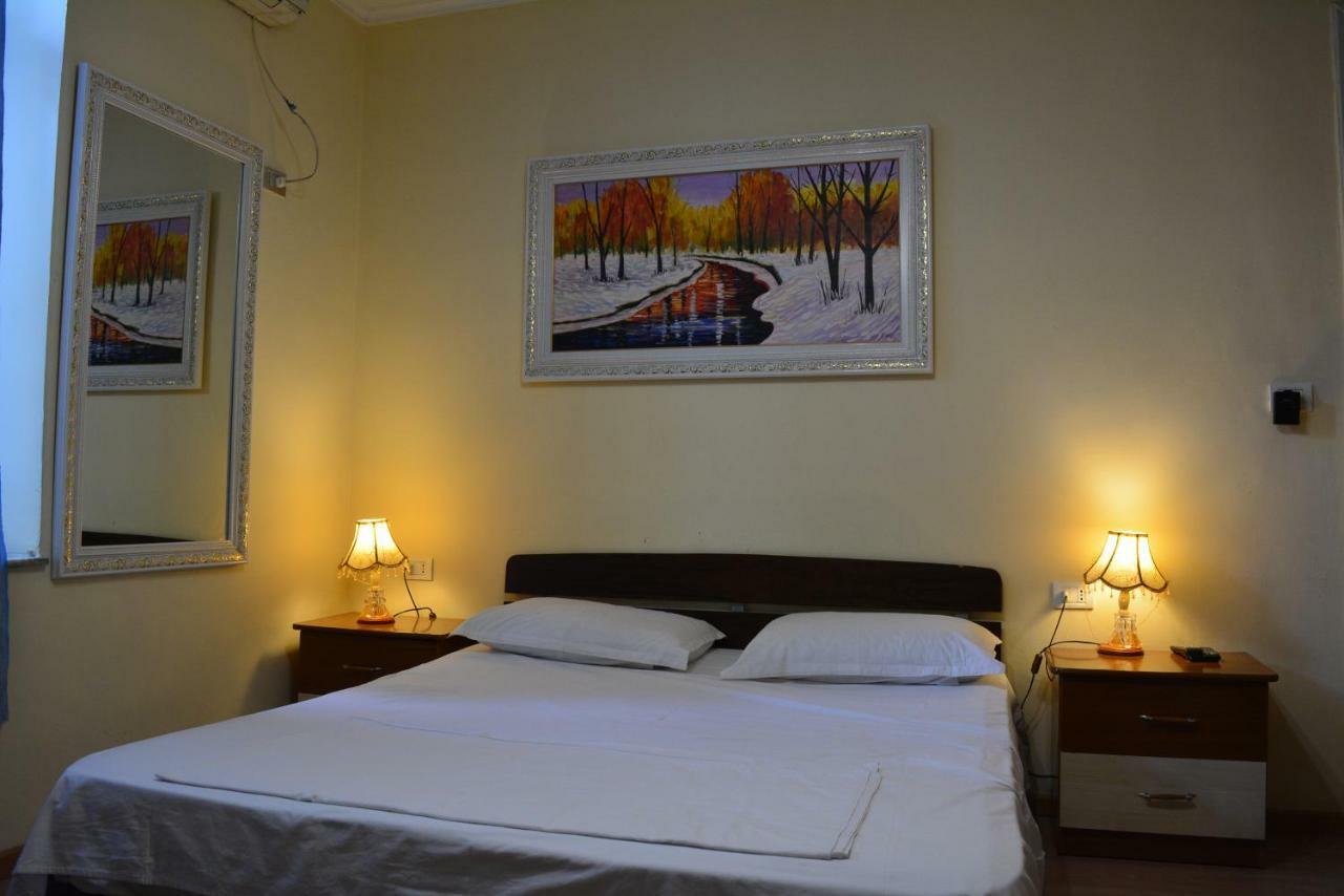 Hotel Republika Tiranë Ngoại thất bức ảnh