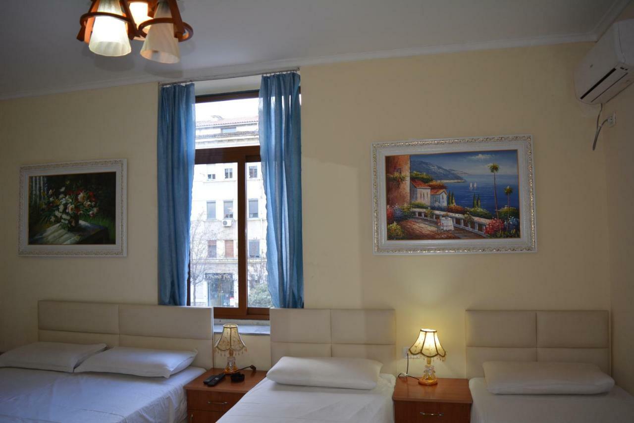 Hotel Republika Tiranë Ngoại thất bức ảnh