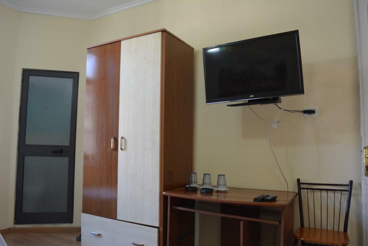 Hotel Republika Tiranë Ngoại thất bức ảnh